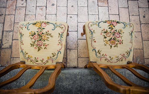 Nettoyage de fauteuils et canapés - Teinturerie De Geest